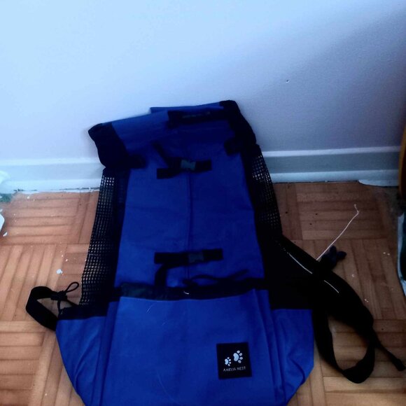 One Medium Dog Carrier Dog Hiking Blue Backpack Never Used In Good Condition - Picture 1 of 3